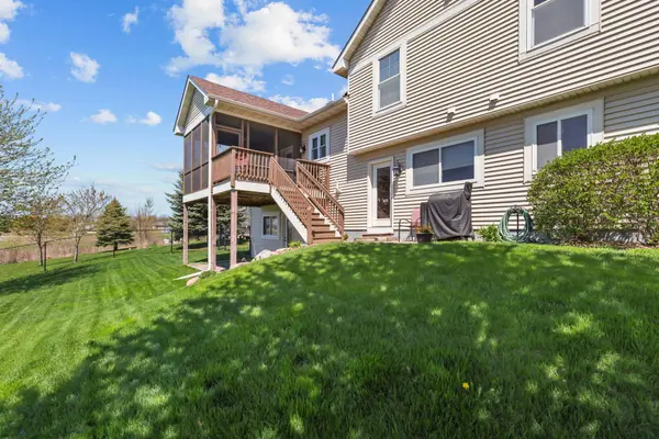 5373 199th ST N #N, Forest Lake, MN 55025