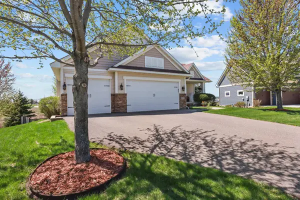 5373 199th ST N #N, Forest Lake, MN 55025