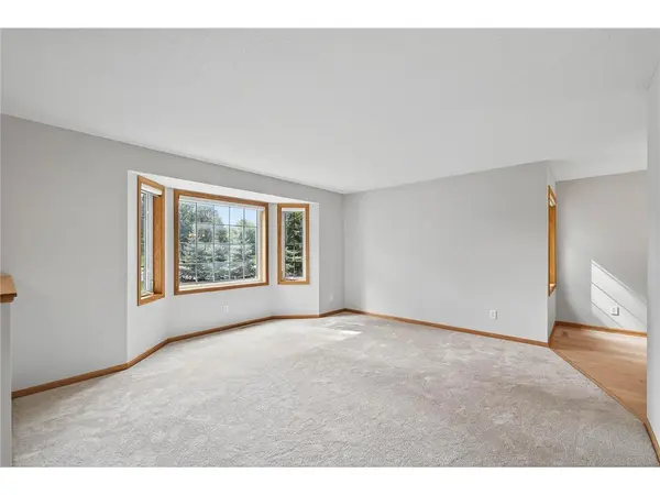 600 Lyman Blvd, Chanhassen, MN 55317-8648