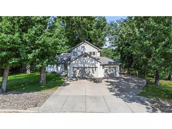 600 Lyman Blvd, Chanhassen, MN 55317-8648