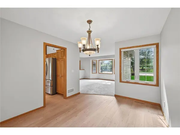 600 Lyman Blvd, Chanhassen, MN 55317-8648