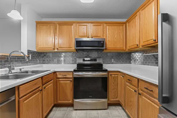 15570 Linnet ST NW #2-305, Andover, MN 55304