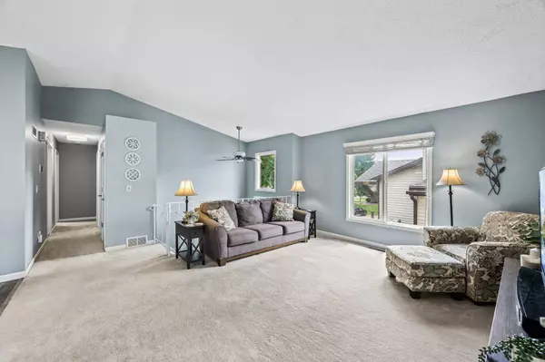 3547 Pilgrim LN N, Plymouth, MN 55441