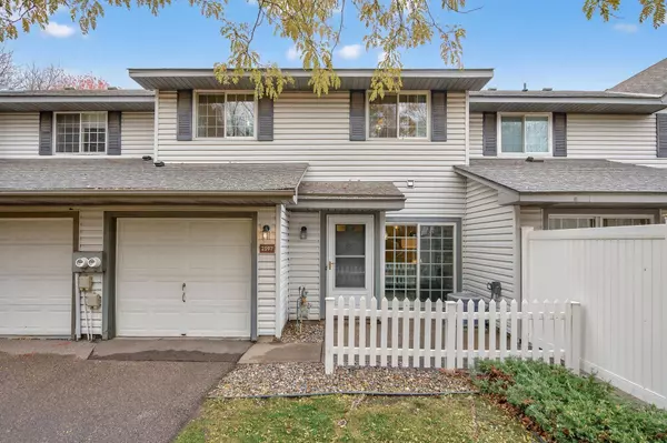 2597 Bedford CT #27, Mendota Heights, MN 55120