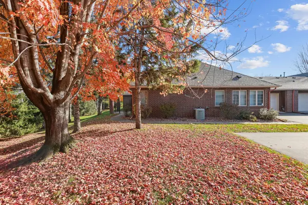 1603 Hunter Hill RD, Hudson, WI 54016