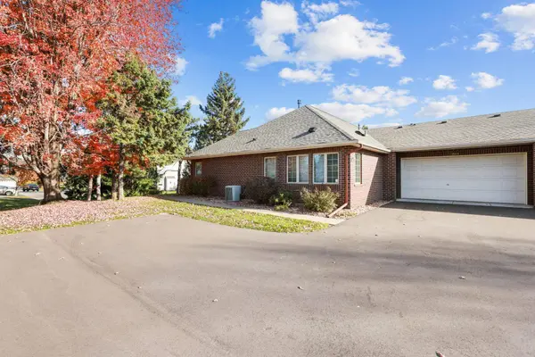 1603 Hunter Hill RD, Hudson, WI 54016