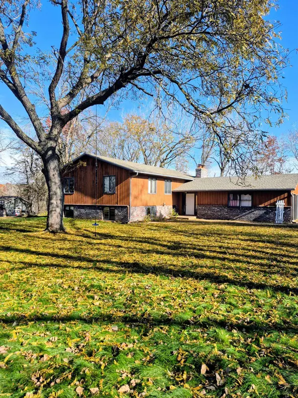 889 Aspen View CIR, Hudson, WI 54016