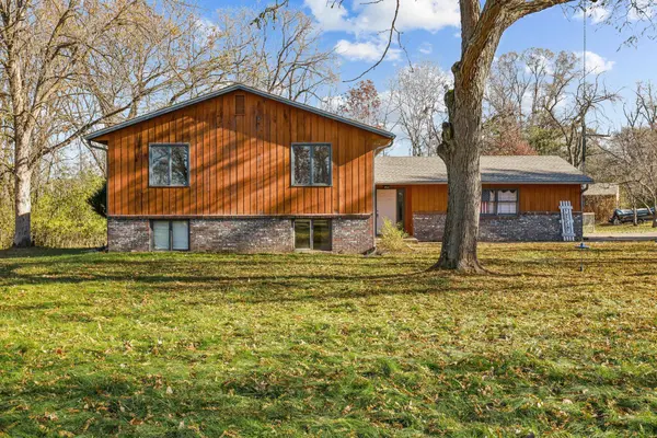889 Aspen View CIR, Hudson, WI 54016