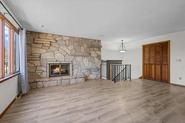 889 Aspen View CIR, Hudson, WI 54016