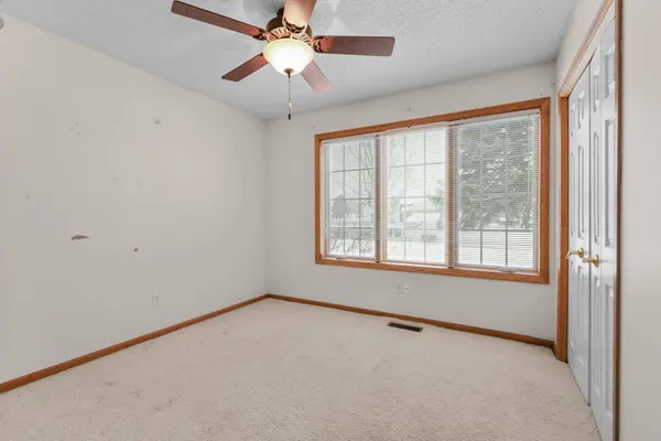 6600 Founders Pkwy, Brooklyn Park, MN 55445