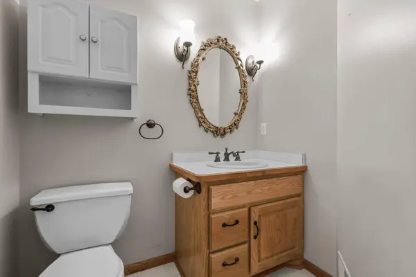 6600 Founders Pkwy, Brooklyn Park, MN 55445