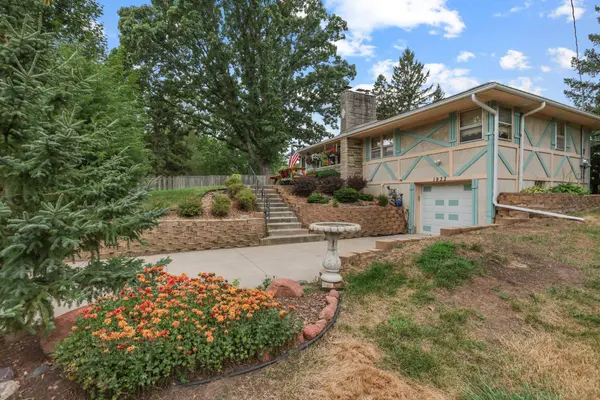 1933 Flandrau ST, Maplewood, MN 55109
