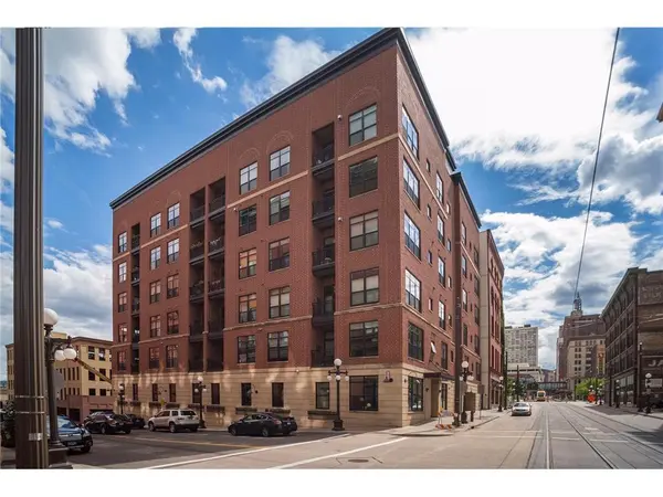 270 4th St E #203, St Paul, MN 55101-2705