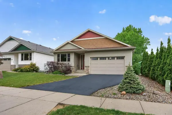 1589 Christie Pl, St Paul, MN 55106-1310
