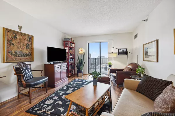 78 10th ST E #R1108, Saint Paul, MN 55101