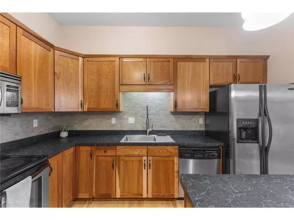 270 4th St E #203, St Paul, MN 55101-2705