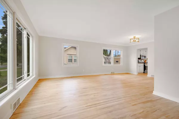 1464 Maywood ST, Saint Paul, MN 55117