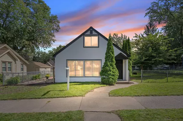 1464 Maywood ST, Saint Paul, MN 55117