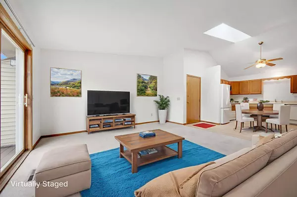 3304 Greenbrier ST #3304C, Vadnais Heights, MN 55127