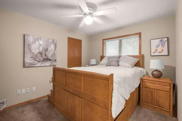 2930 Desoto ST, Little Canada, MN 55117