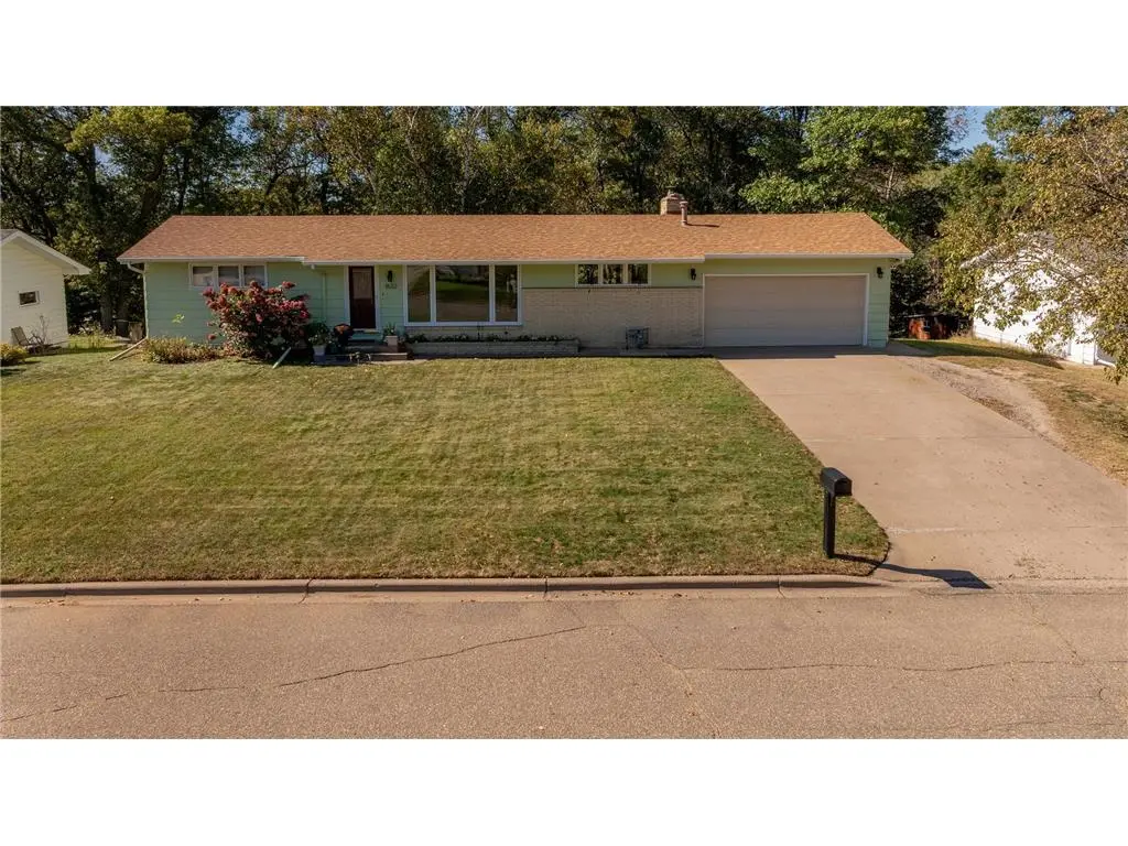 1622 Graydon Ave, Brainerd, MN 56401-4322