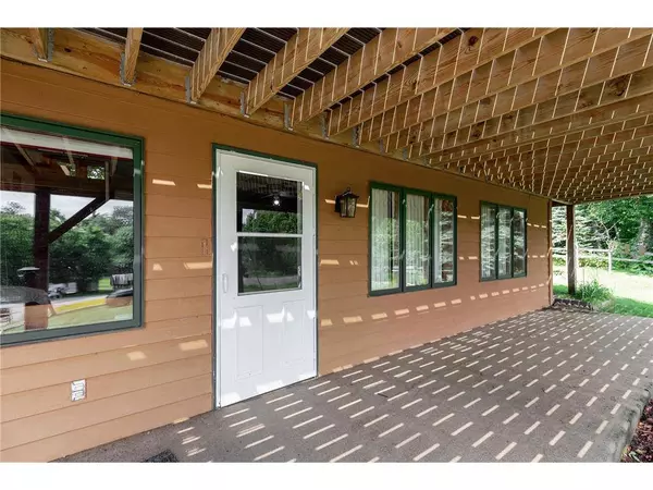 8127 Ridge Rd, Lake Shore, MN 56468-8770