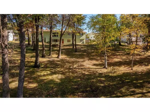 1622 Graydon Ave, Brainerd, MN 56401-4322