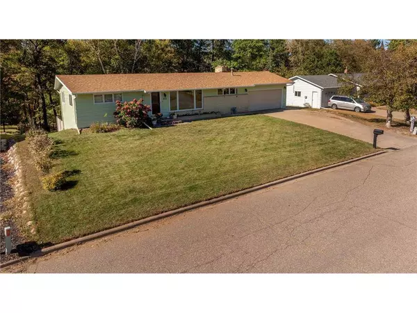 1622 Graydon Ave, Brainerd, MN 56401-4322