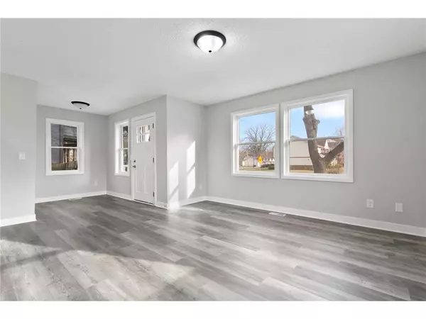 Minneapolis, MN 55411-3146,1313 N Irving Ave