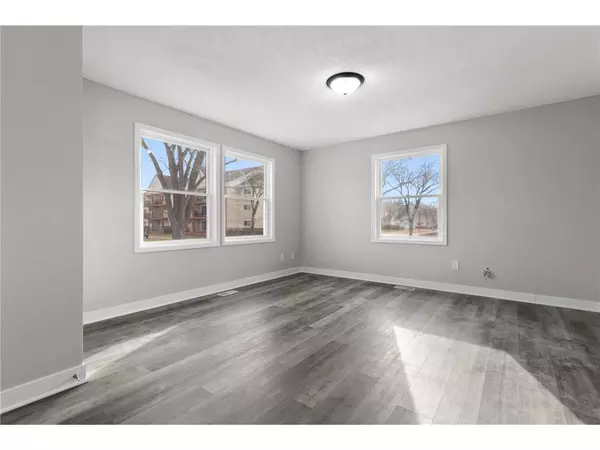 Minneapolis, MN 55411-3146,1313 N Irving Ave