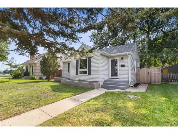 3332 Idaho Ave S, St Louis Park, MN 55426-3415