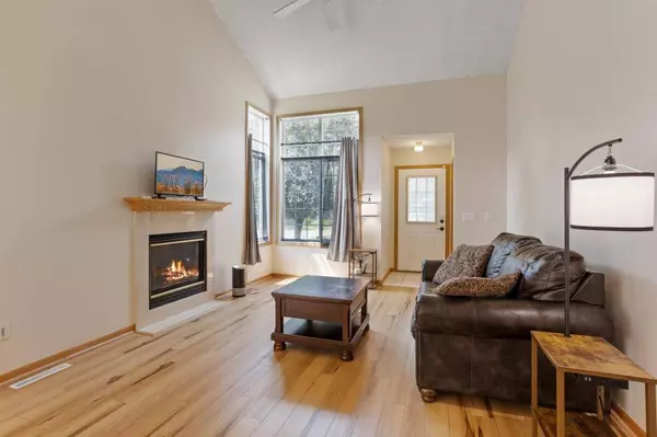 8774 Hastings Cir NE, Minneapolis, MN 55449-4509