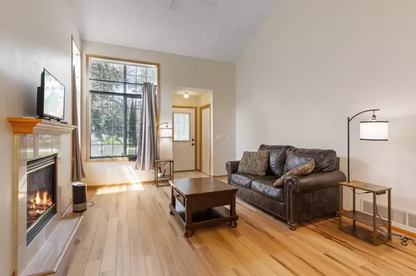 8774 Hastings Cir NE, Minneapolis, MN 55449-4509