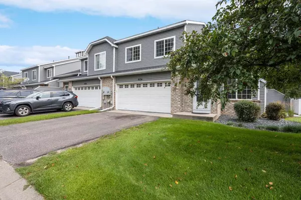 8774 Hastings Cir NE, Minneapolis, MN 55449-4509