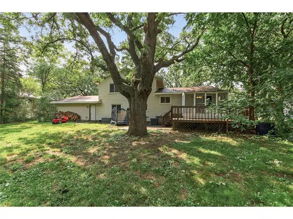 2611 Northdale Blvd NW, Minneapolis, MN 55433-2927