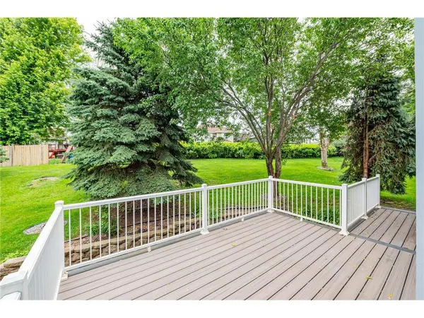 6262 Fernbrook Ln N, Maple Grove, MN 55311-4234