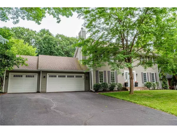 4810 Juneau Ln N, Plymouth, MN 55446-3453