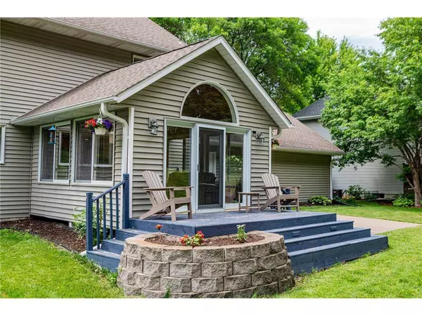 4810 Juneau Ln N, Plymouth, MN 55446-3453