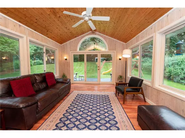 4810 Juneau Ln N, Plymouth, MN 55446-3453