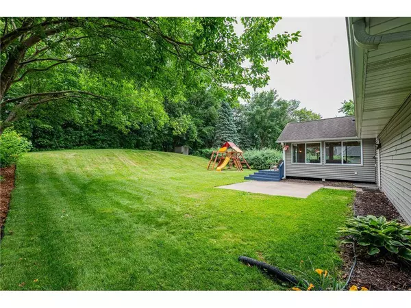 4810 Juneau Ln N, Plymouth, MN 55446-3453