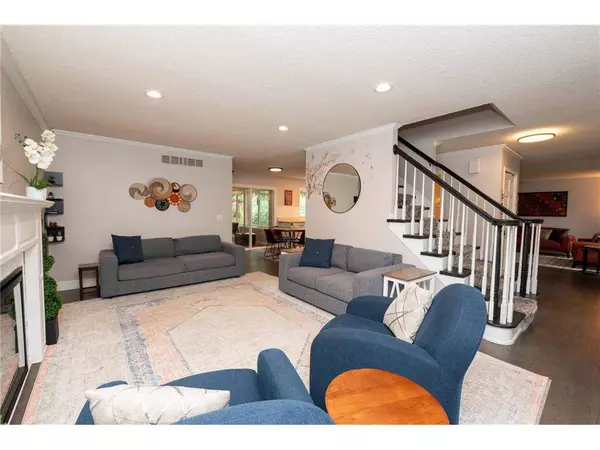 4810 Juneau Ln N, Plymouth, MN 55446-3453