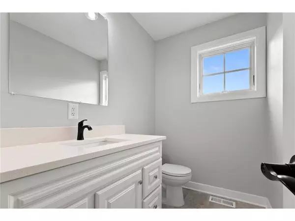 1313 N Irving Ave, Minneapolis, MN 55411-3146