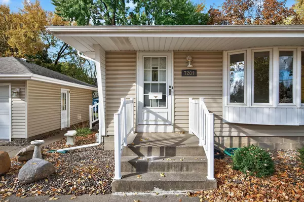 7201 Kentucky AVE N, Brooklyn Park, MN 55428