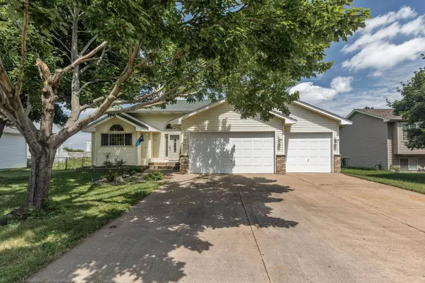 6516 92nd TRL N, Brooklyn Park, MN 55445