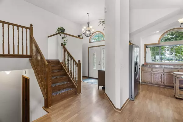 6516 92nd TRL N, Brooklyn Park, MN 55445