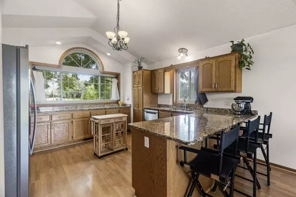 6516 92nd TRL N, Brooklyn Park, MN 55445