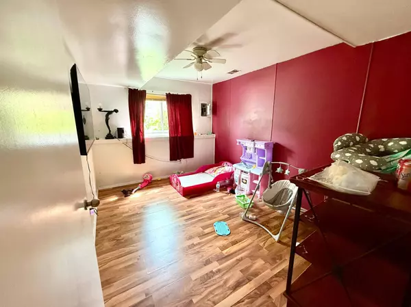 5109 Angeline AVE N, Crystal, MN 55429