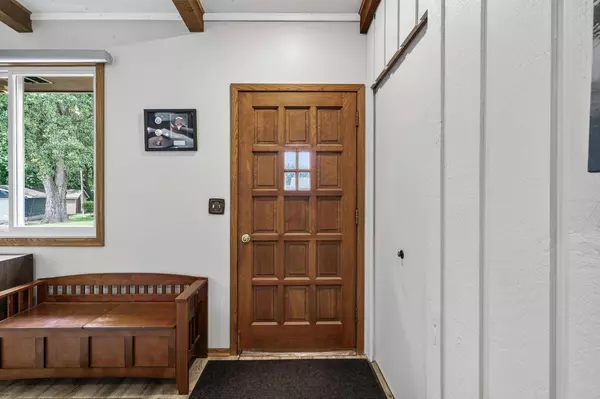 8409 31st AVE N, Crystal, MN 55427