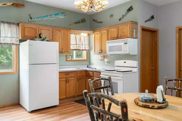 10912 Dahl RD, Hinckley, MN 55037