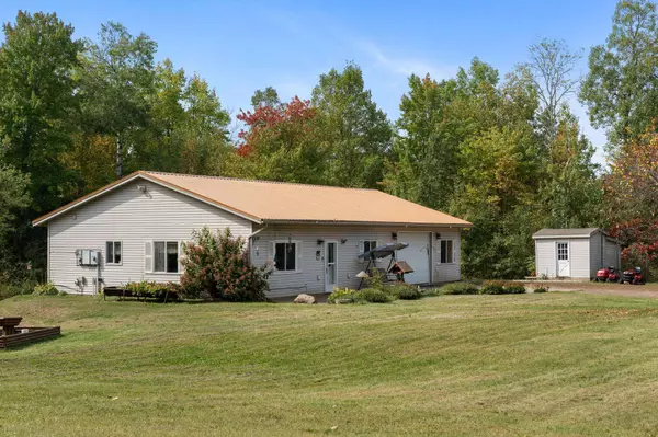 10912 Dahl RD, Hinckley, MN 55037